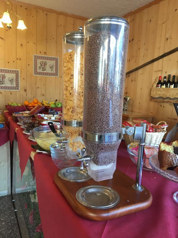 Atmosphere Hotel لو دوز آلب المظهر الخارجي الصورة