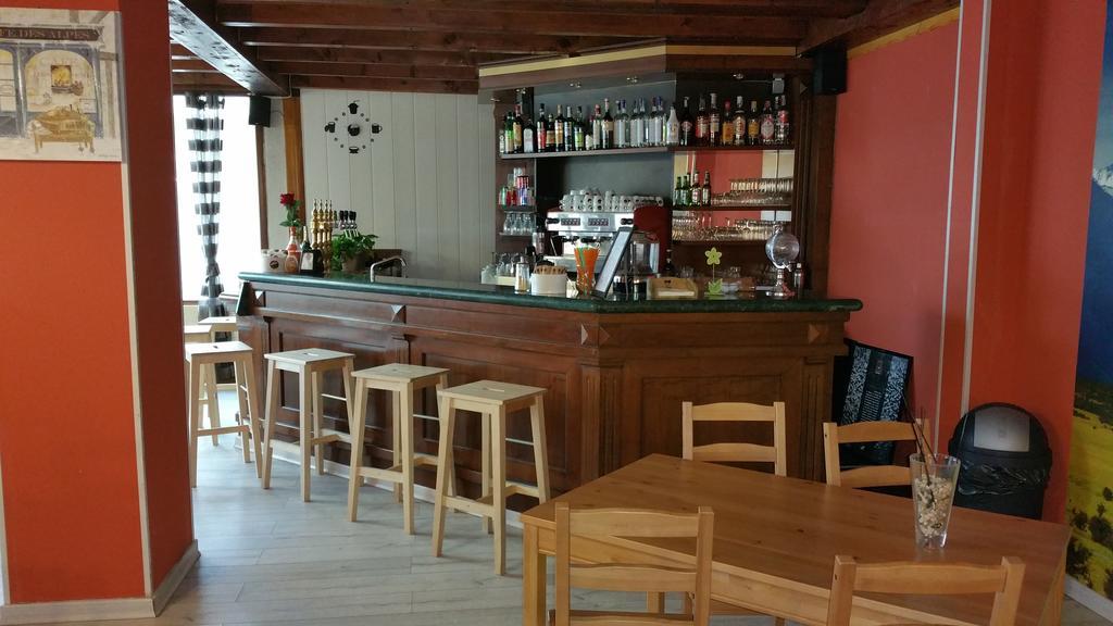 Atmosphere Hotel لو دوز آلب المظهر الخارجي الصورة
